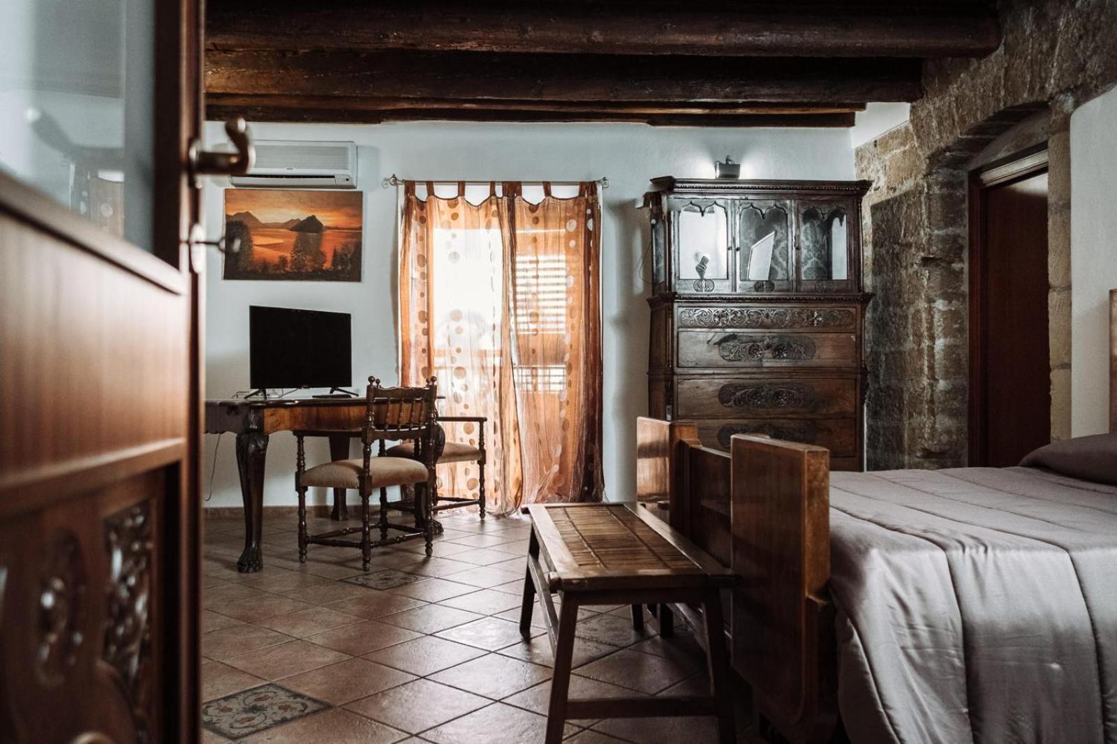Filippo'S Holiday House Hotell Palermo Eksteriør bilde